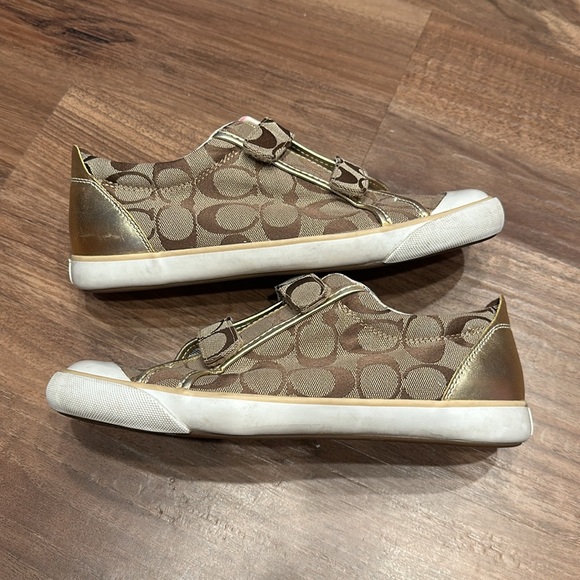 Coach Signature C canvas and gold leather sneakers - Picture 3 of 7